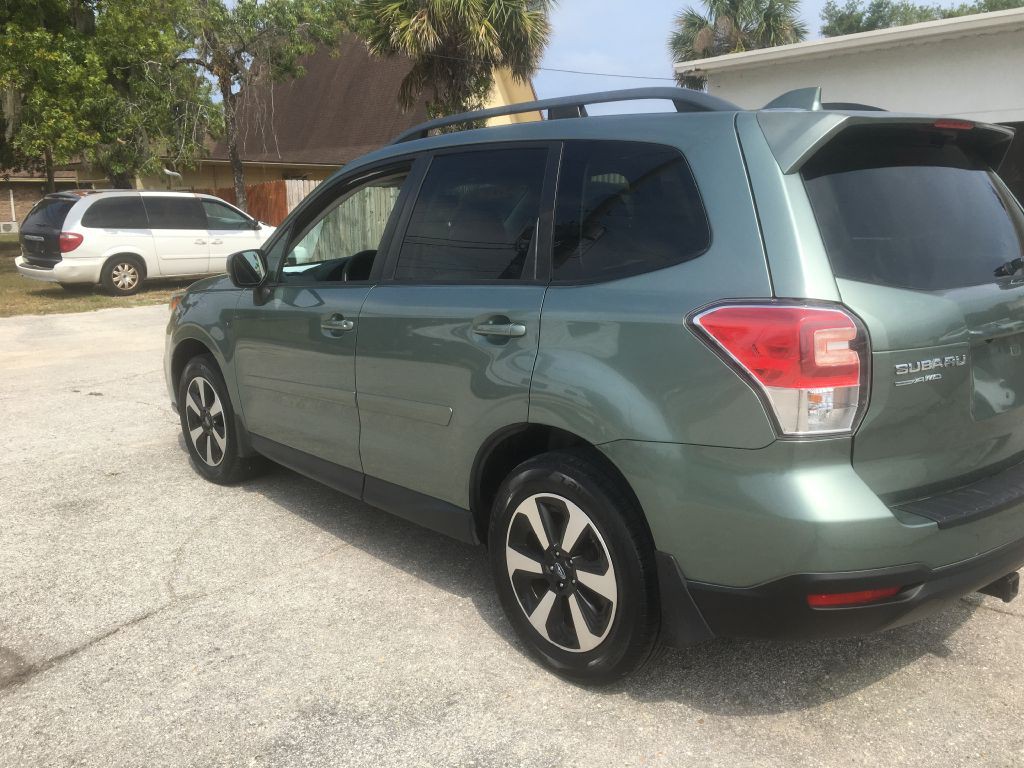 2017 Subaru Forester Image 7