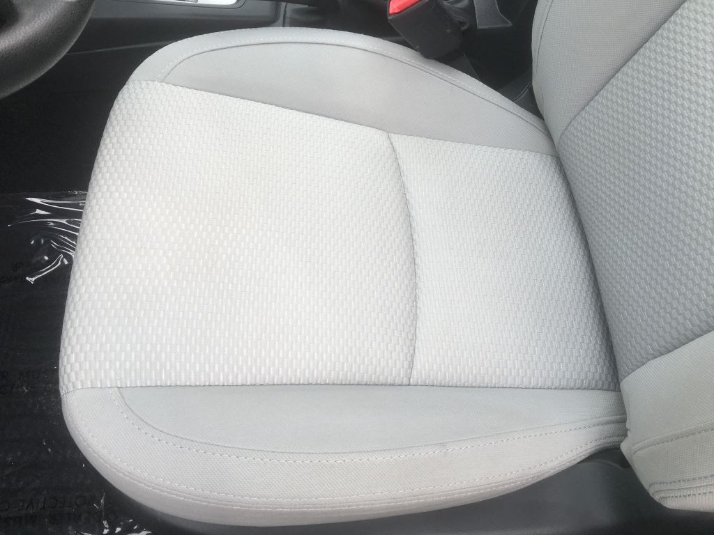 2017 Subaru Forester Image 17