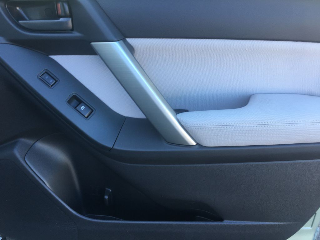 2015 Subaru Forester Image 12