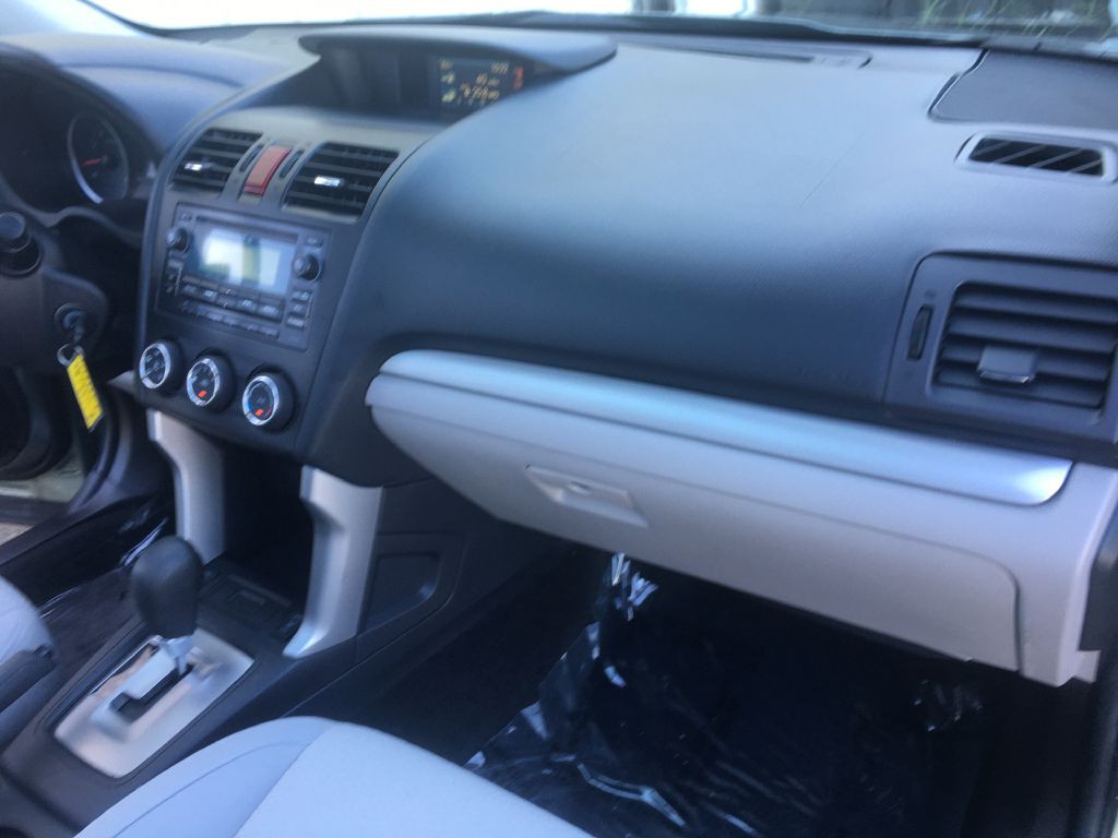 2015 Subaru Forester Image 14