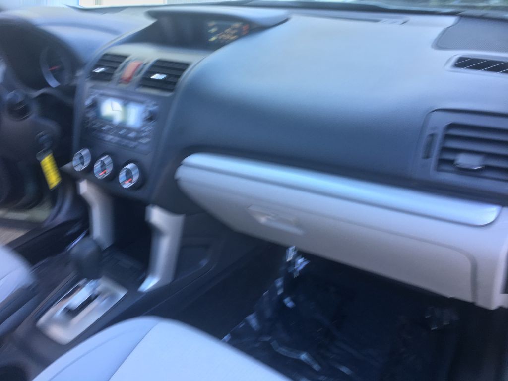 2015 Subaru Forester Image 15