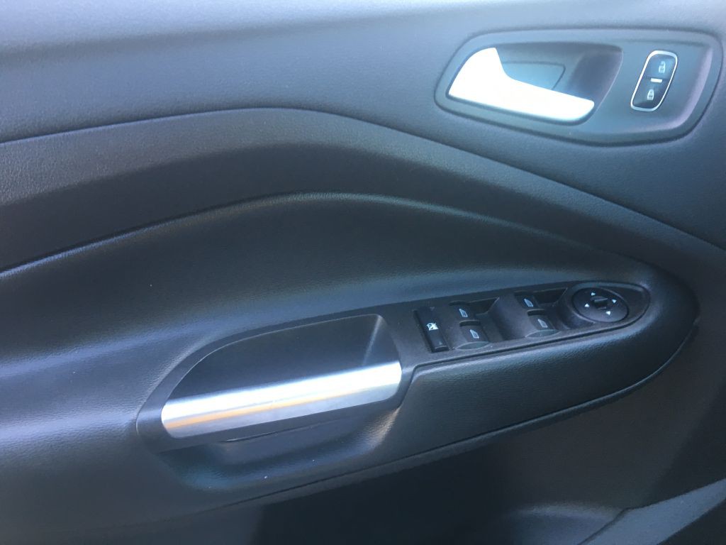 2017 Ford Escape Image 8