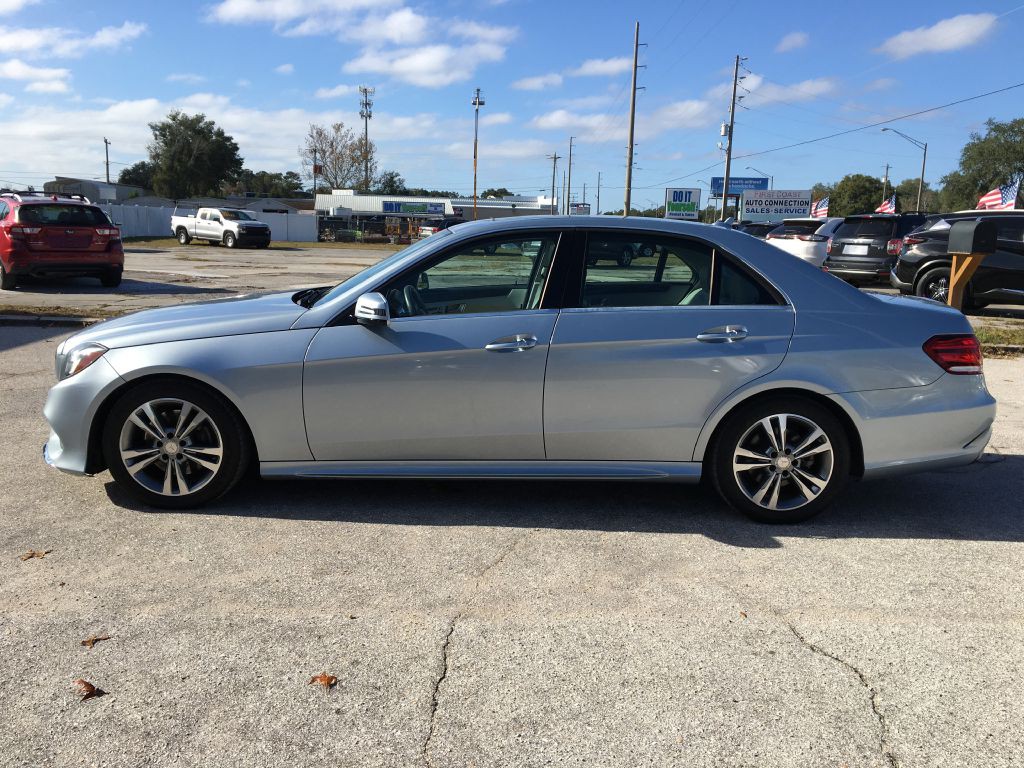 2016 Mercedes-Benz E-Class Image 1