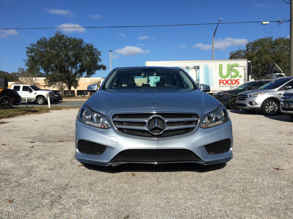 2016 Mercedes-Benz E-Class Image 3