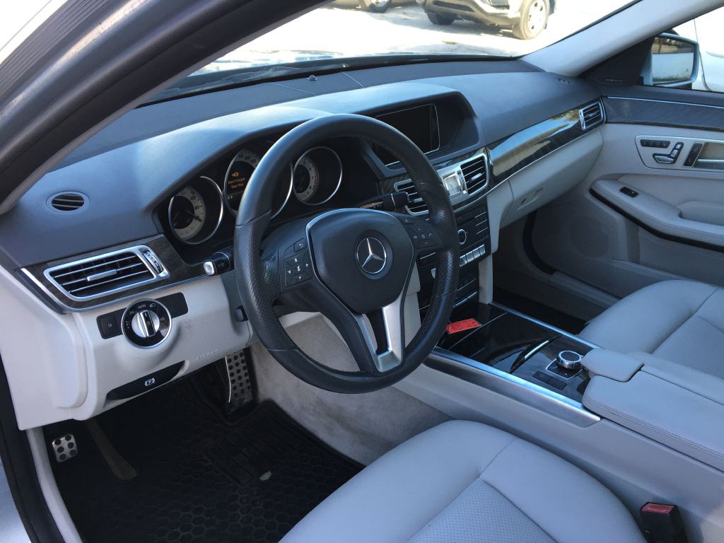 2016 Mercedes-Benz E-Class Image 12