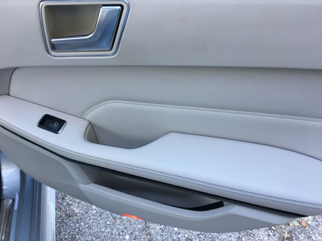 2016 Mercedes-Benz E-Class Image 19