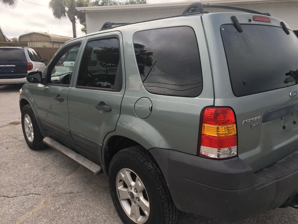 2007 Ford Escape Image 9