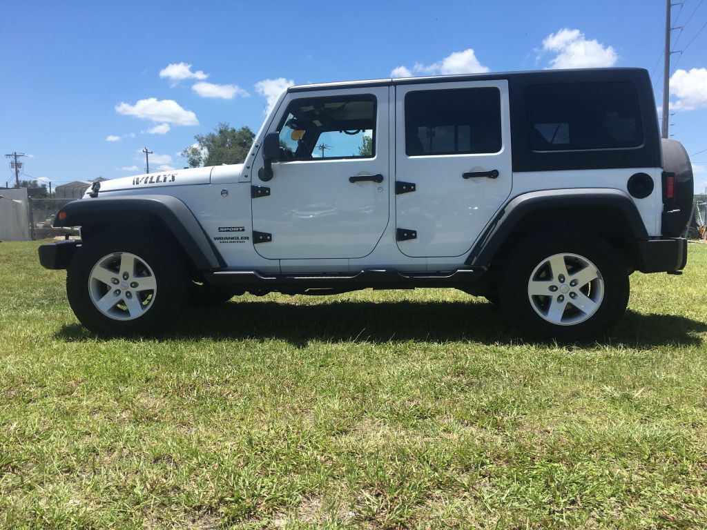 2017 Jeep Wrangler Unlimited Image 8