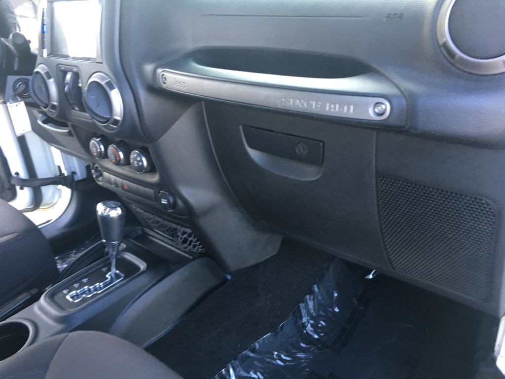 2017 Jeep Wrangler Unlimited Image 15