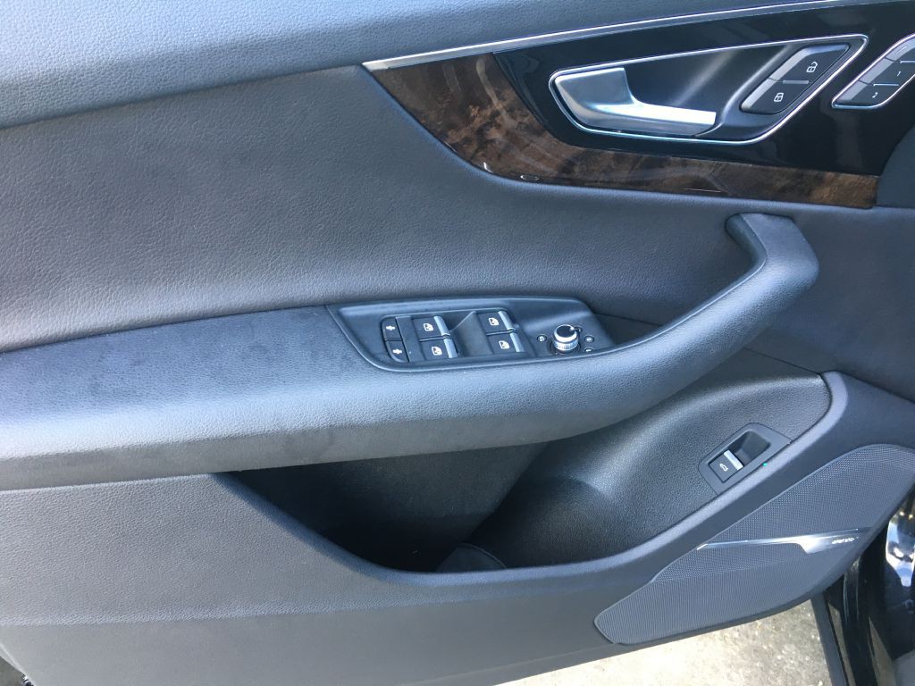 2018 Audi Q7 Image 11