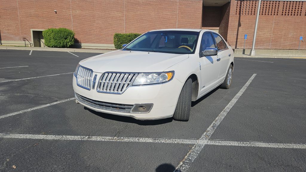 2012 Lincoln MKZ Image 2