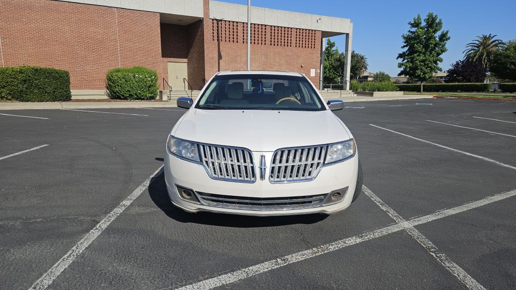 2012 Lincoln MKZ Image 3