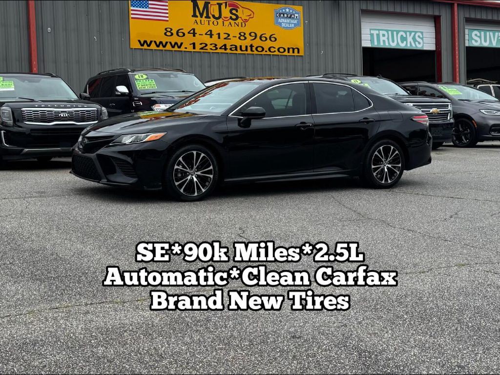 2019 Toyota Camry Image 1