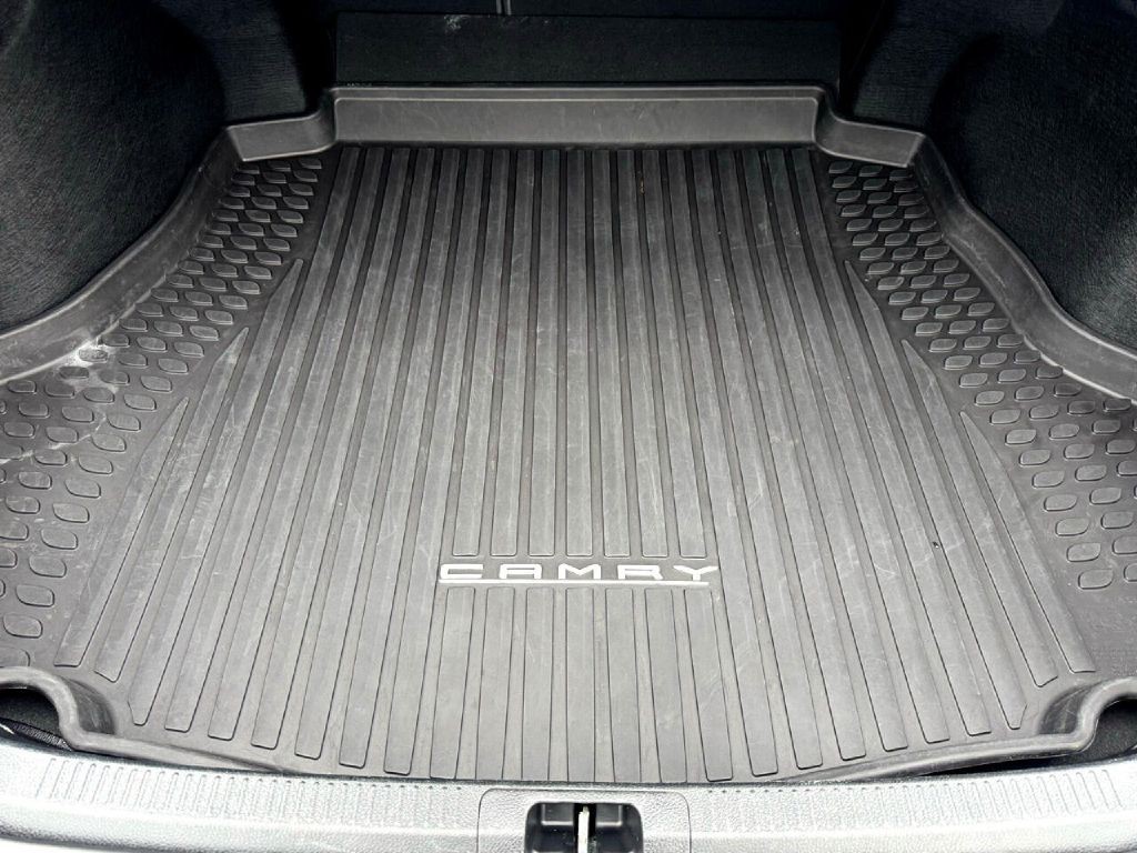 2019 Toyota Camry Image 14