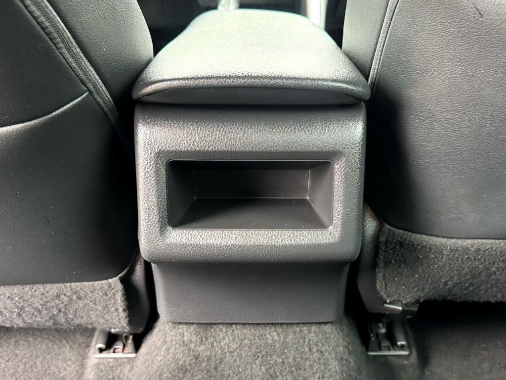 2019 Toyota Camry Image 22