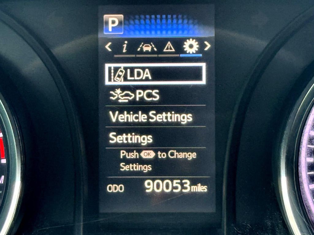 2019 Toyota Camry Image 33