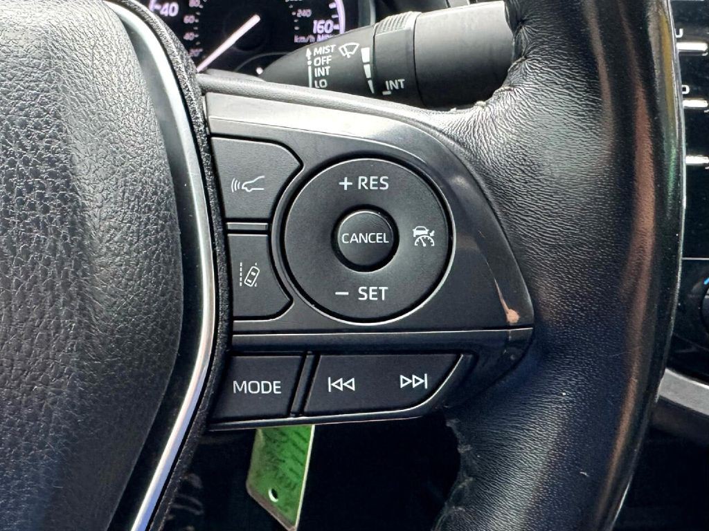 2019 Toyota Camry Image 39