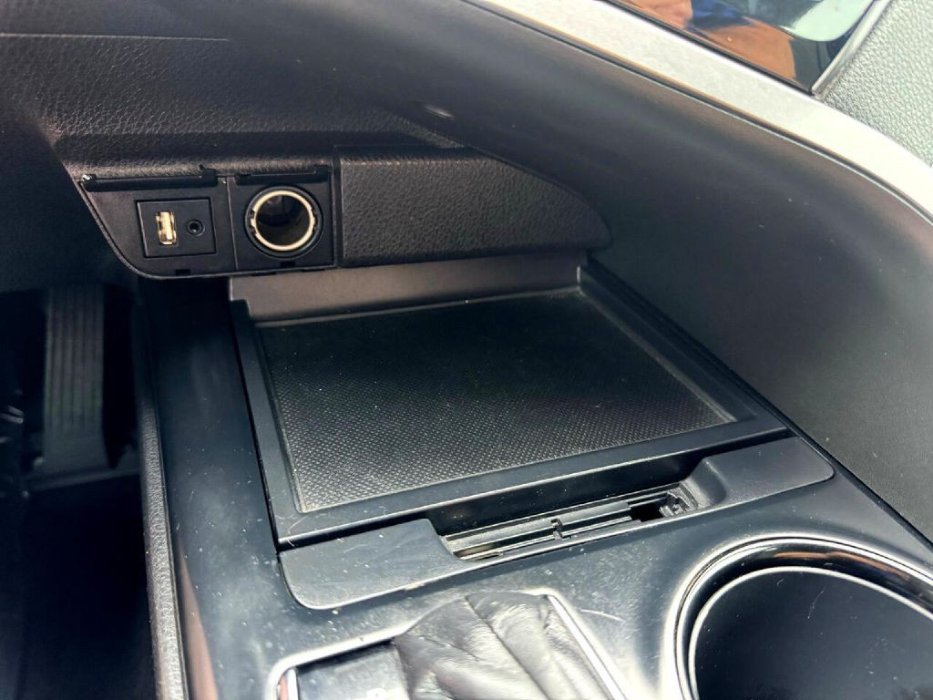 2019 Toyota Camry Image 47