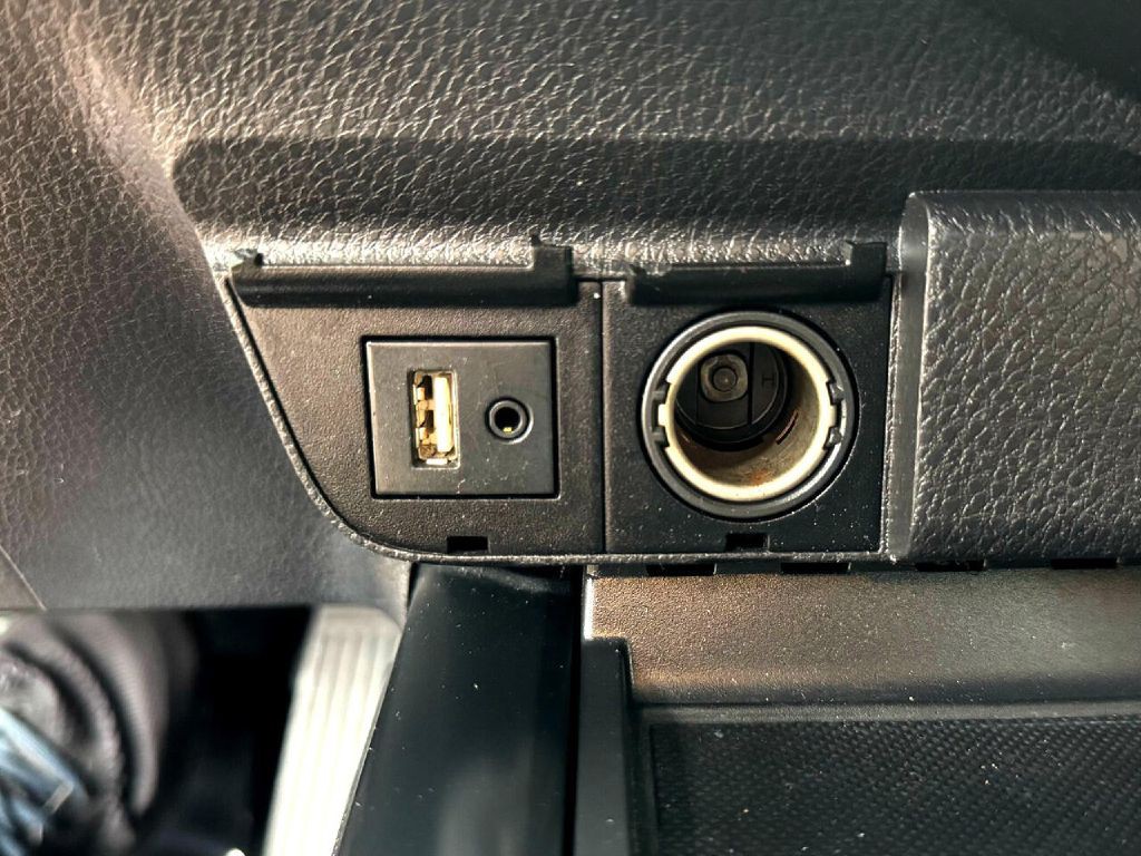2019 Toyota Camry Image 48