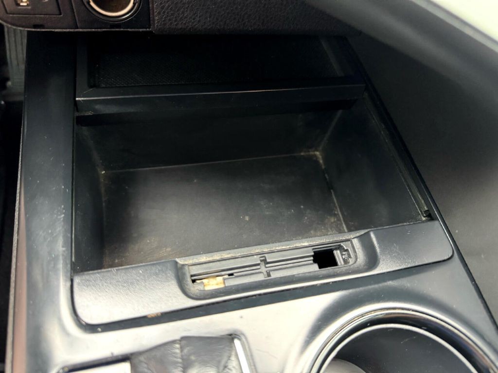 2019 Toyota Camry Image 49