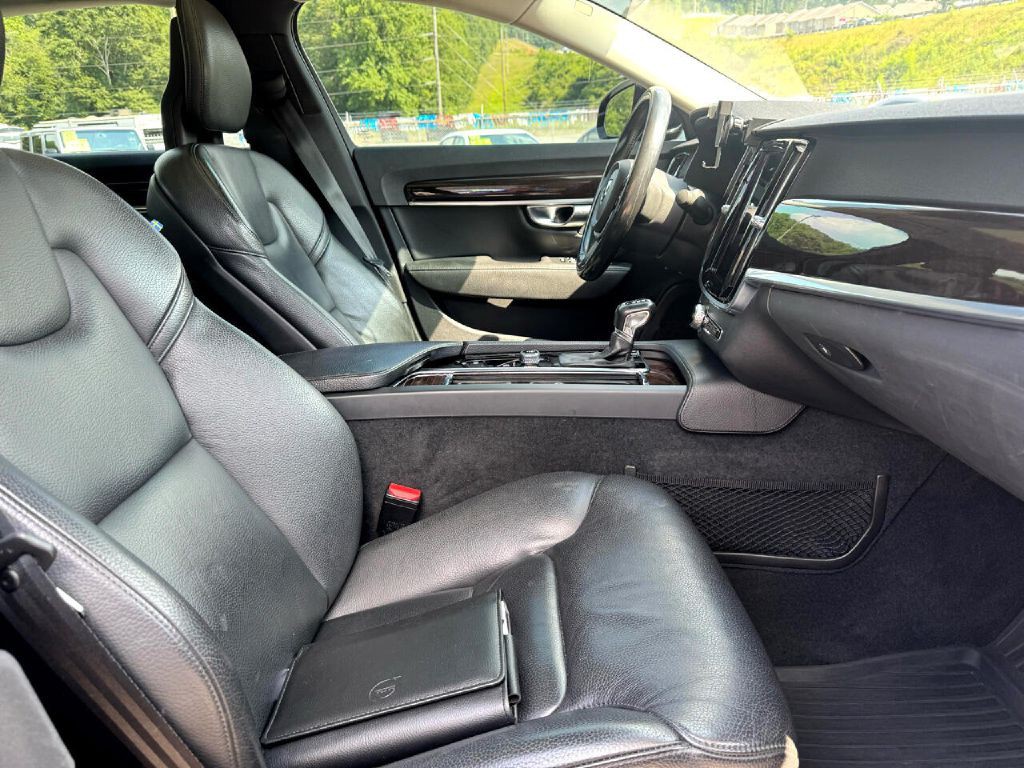 2018 Volvo S90 Image 10
