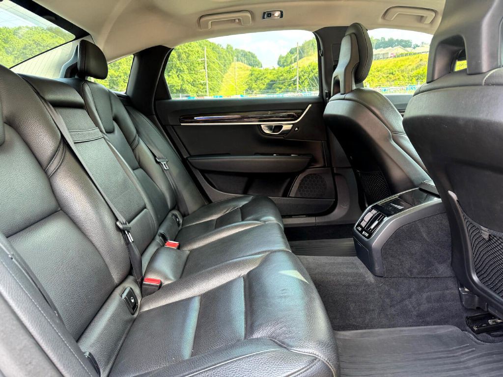 2018 Volvo S90 Image 14