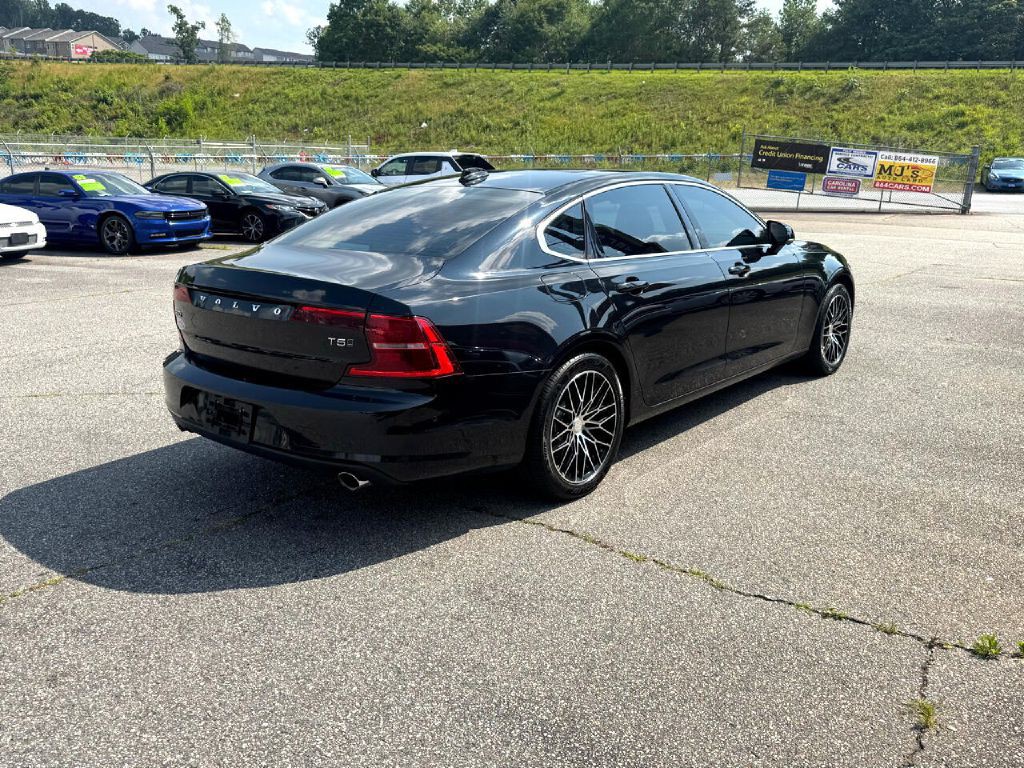 2018 Volvo S90 Image 16