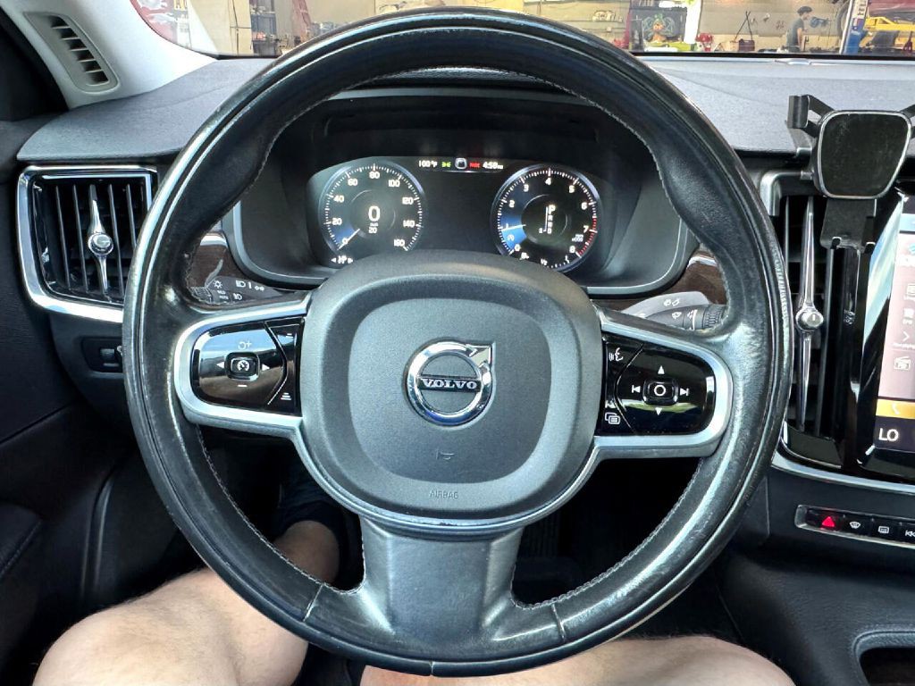 2018 Volvo S90 Image 44