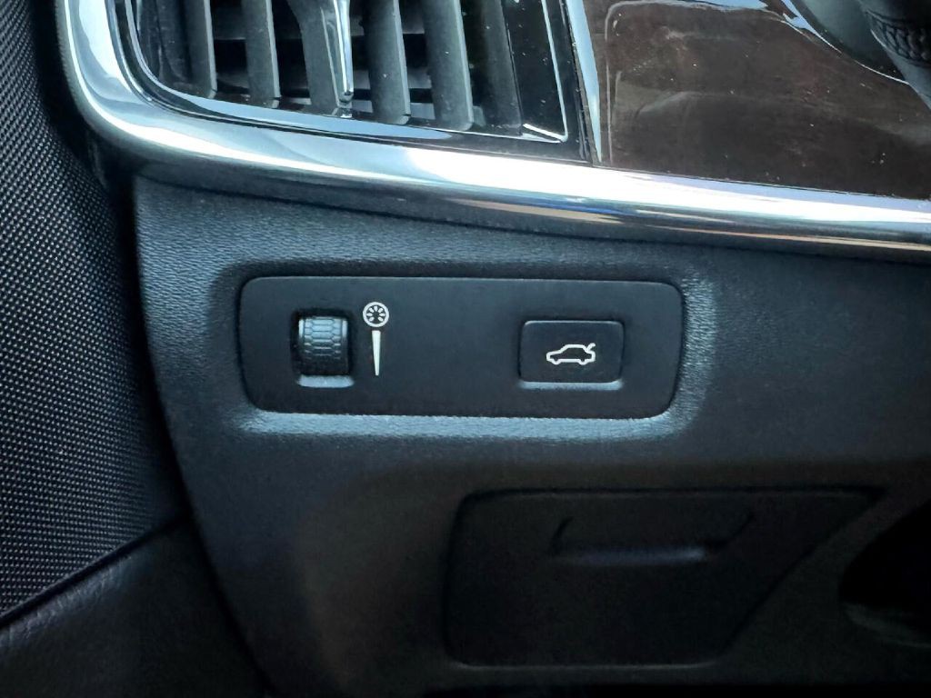 2018 Volvo S90 Image 47
