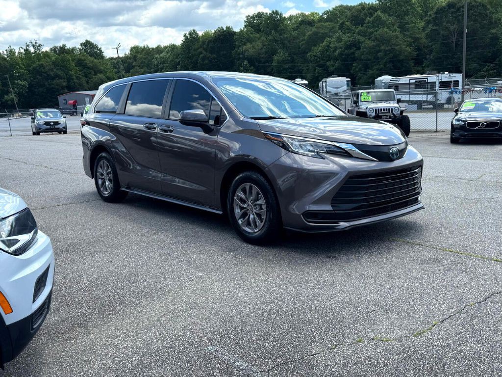 2022 Toyota Sienna Image 5