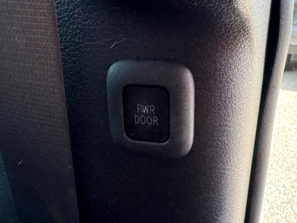 2022 Toyota Sienna Image 13
