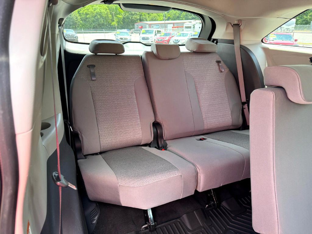 2022 Toyota Sienna Image 15