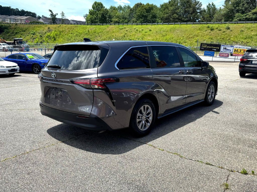 2022 Toyota Sienna Image 17