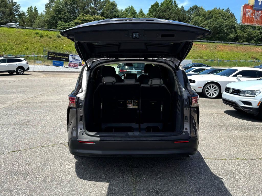 2022 Toyota Sienna Image 19