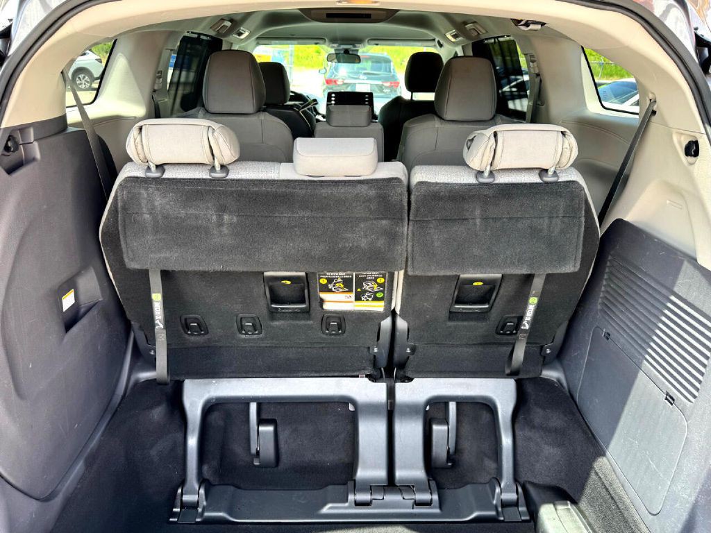 2022 Toyota Sienna Image 20