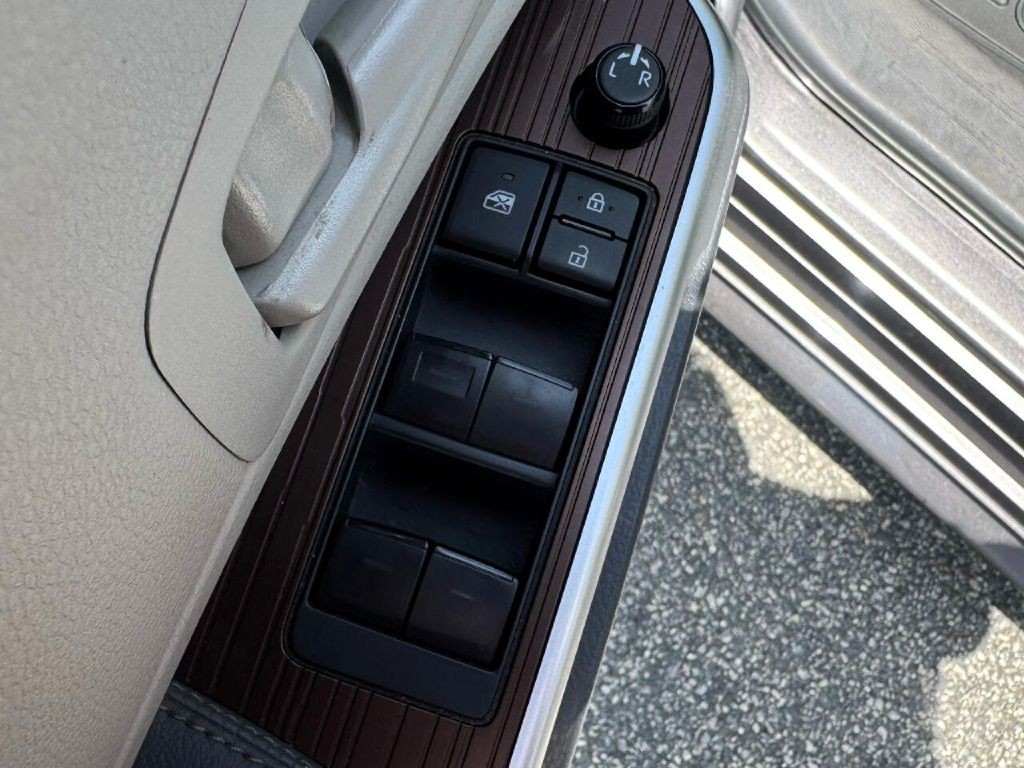 2022 Toyota Sienna Image 41