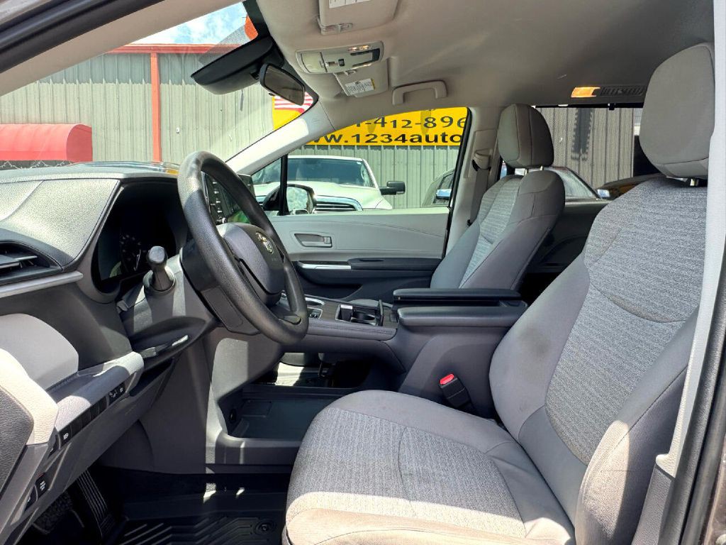 2022 Toyota Sienna Image 47