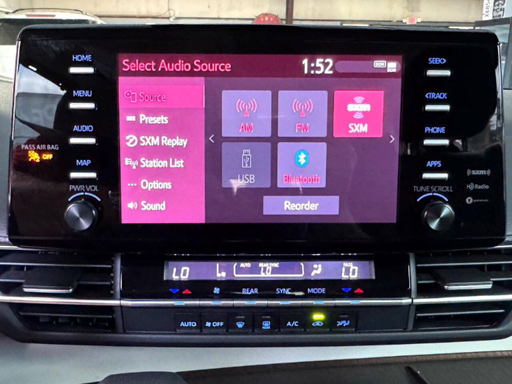 2022 Toyota Sienna Image 63