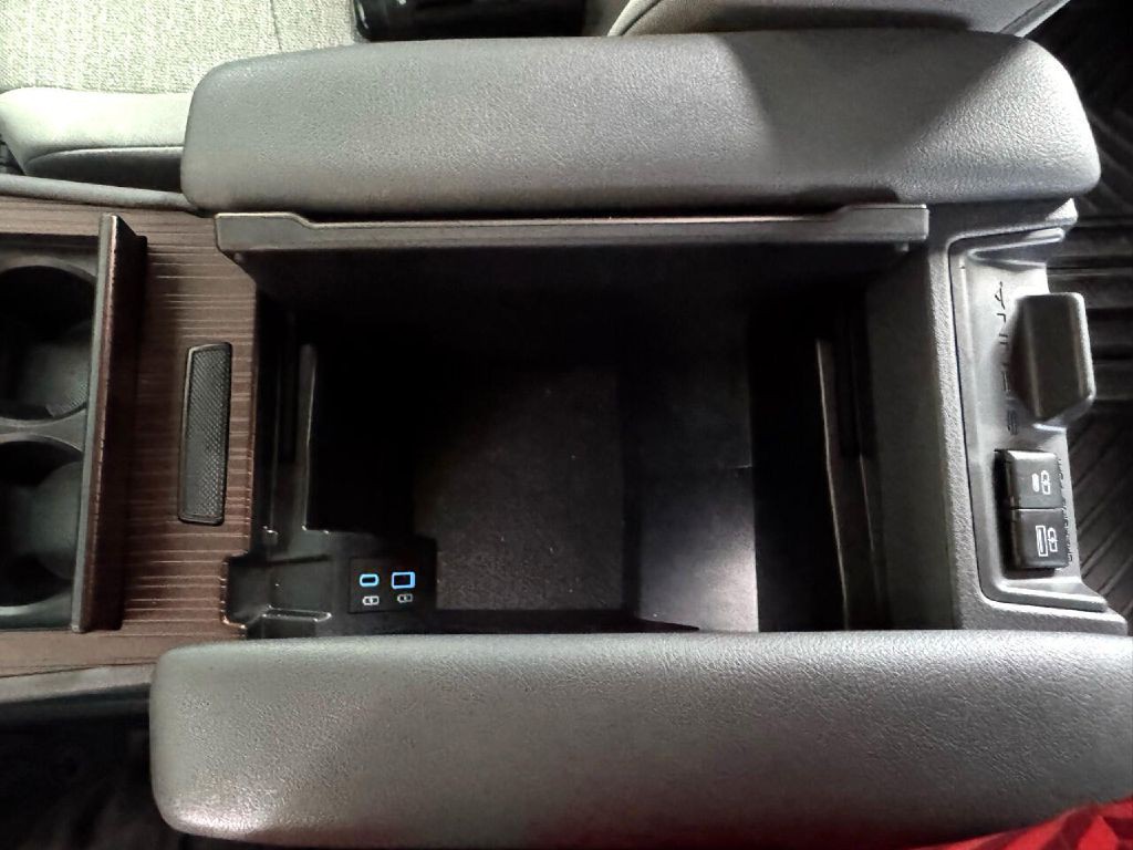 2022 Toyota Sienna Image 75