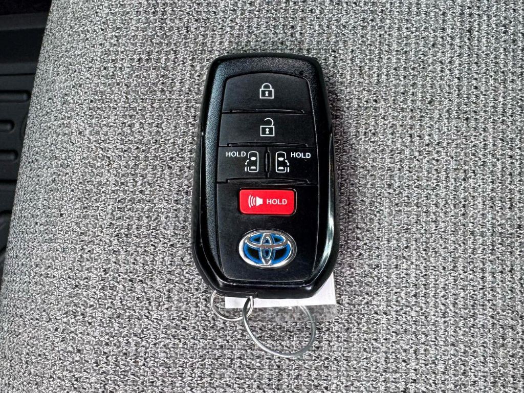 2022 Toyota Sienna Image 79