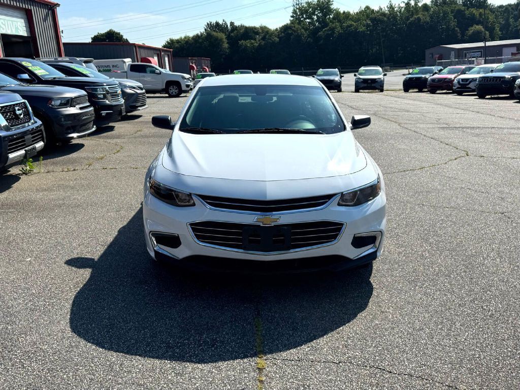 2018 Chevrolet Malibu Image 4