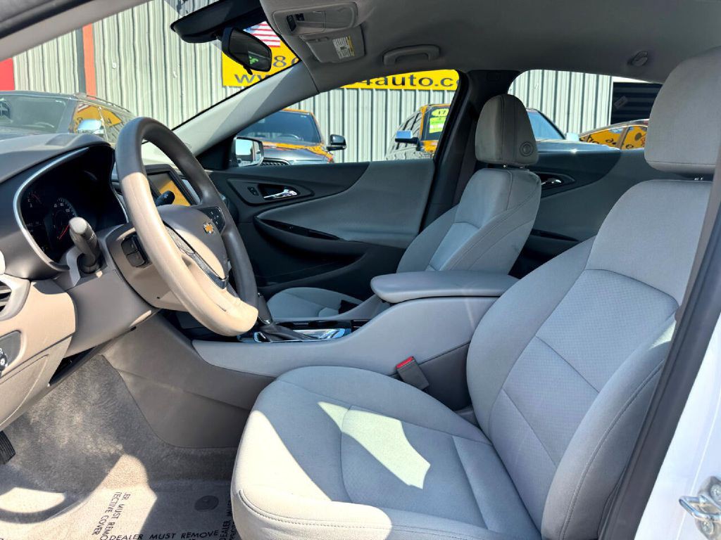 2018 Chevrolet Malibu Image 28
