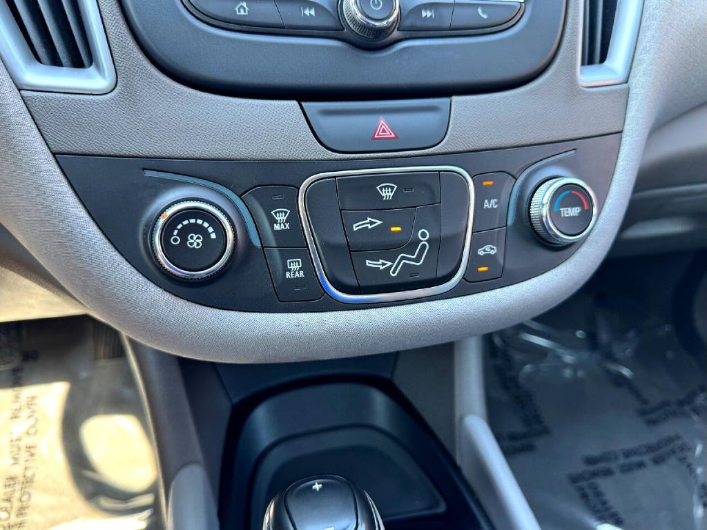 2018 Chevrolet Malibu Image 43