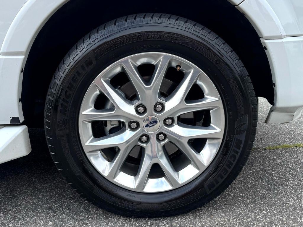 2017 Ford Expedition Image 6