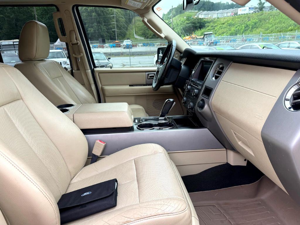 2017 Ford Expedition Image 9