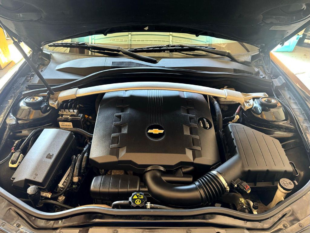 2015 Chevrolet Camaro Image 3