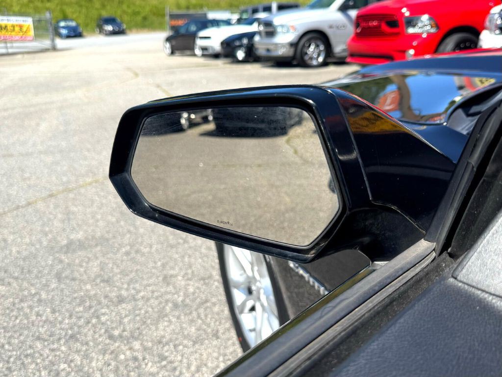 2015 Chevrolet Camaro Image 19