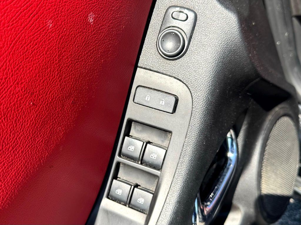 2015 Chevrolet Camaro Image 20