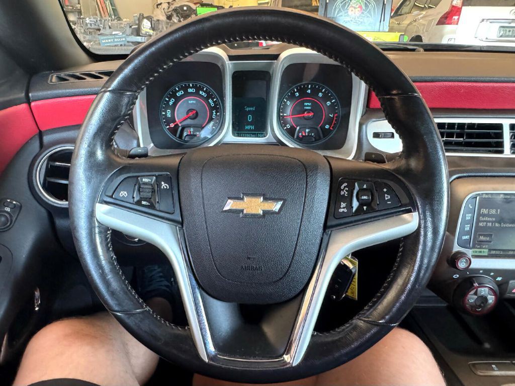 2015 Chevrolet Camaro Image 30