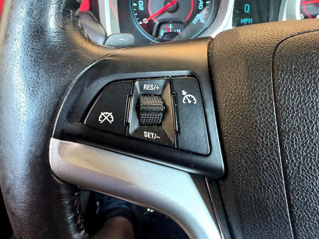 2015 Chevrolet Camaro Image 32
